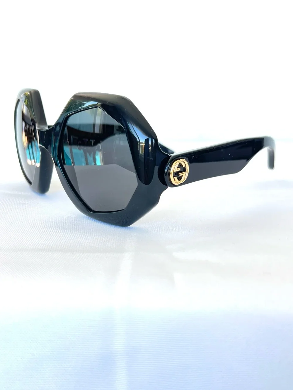 GUCCI Italy NEW GG1242S Geometric Black Lens Black Frame Gold Logo Sunglasses